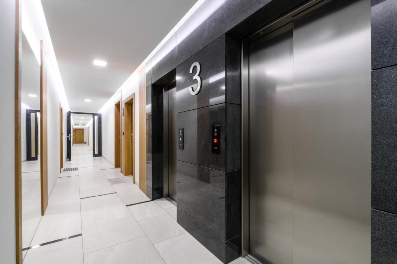 Bulwary Wislane P&O Serviced Apartments With Ac Varsóvia Exterior foto