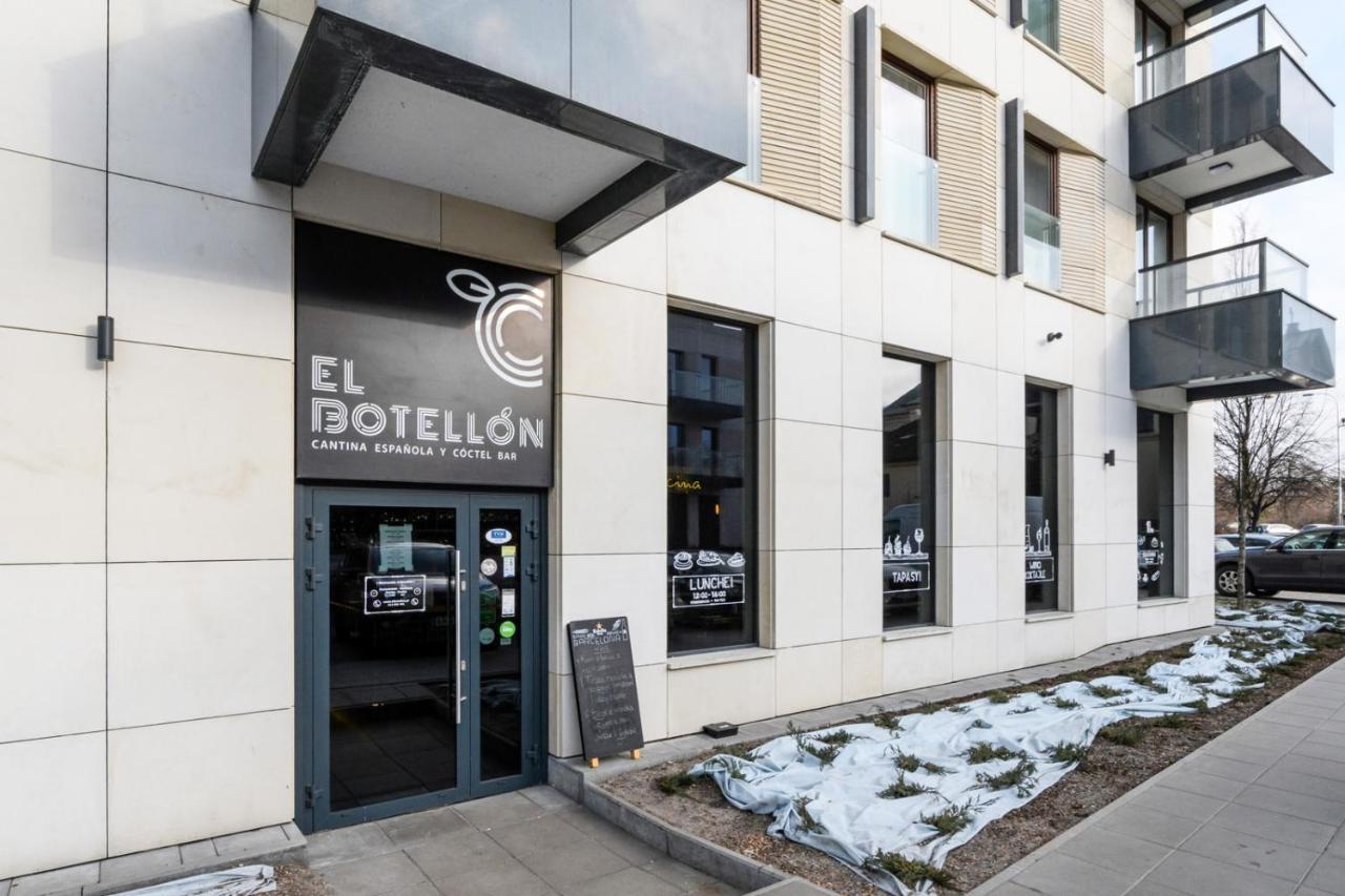 Bulwary Wislane P&O Serviced Apartments With Ac Varsóvia Exterior foto
