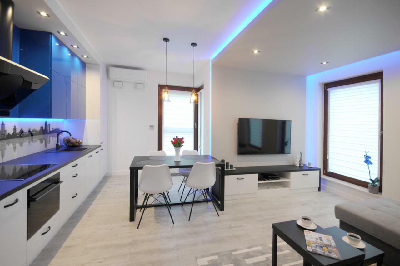 Bulwary Wislane P&O Serviced Apartments With Ac Varsóvia Exterior foto